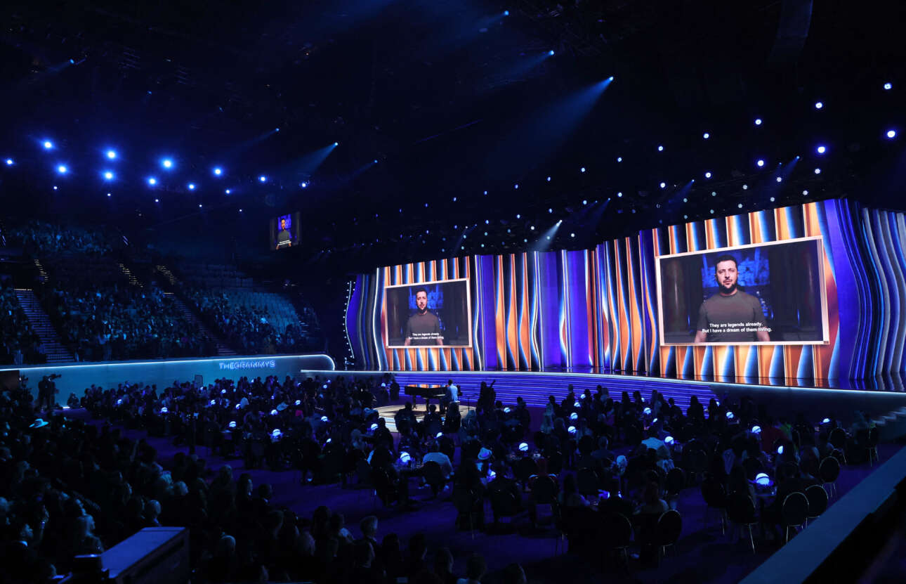 Ο Ζελένσκι στην τελετή των Grammy: «Στηρίξτε μας με όποιον τρόπο μπορείτε, αλλά όχι με τη σιωπή»