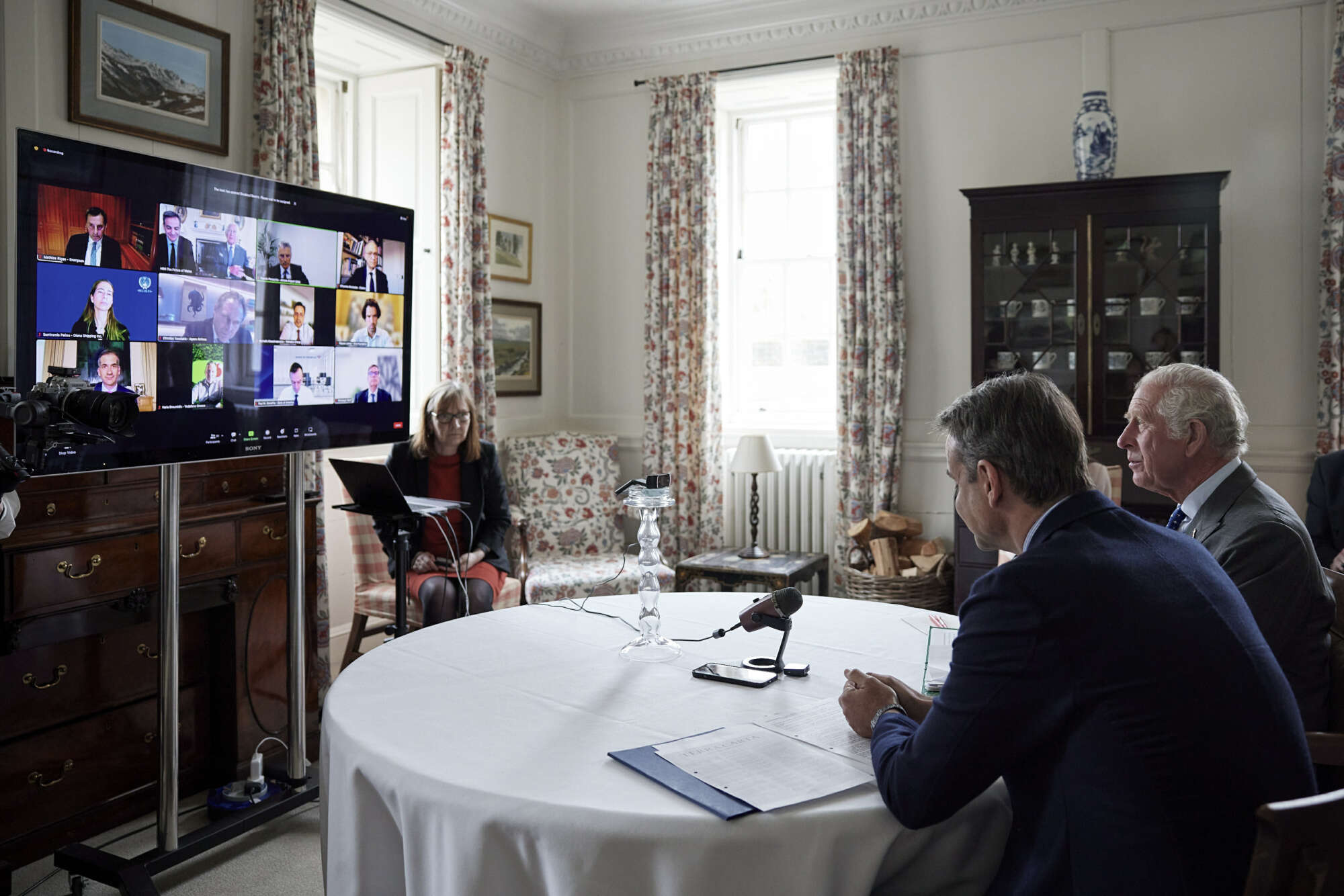 Πρίγκιπας Κάρολος: «Ευκαιρία για την Ελλάδα η πράσινη οικονομία»