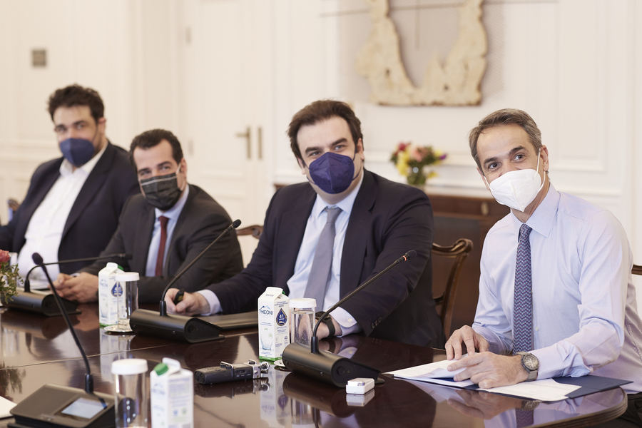 Ερχεται το ψηφιακό βιβλιάριο υγείας παιδιού – Ολα όσα πρέπει να γνωρίζουν γονείς και παιδίατροι