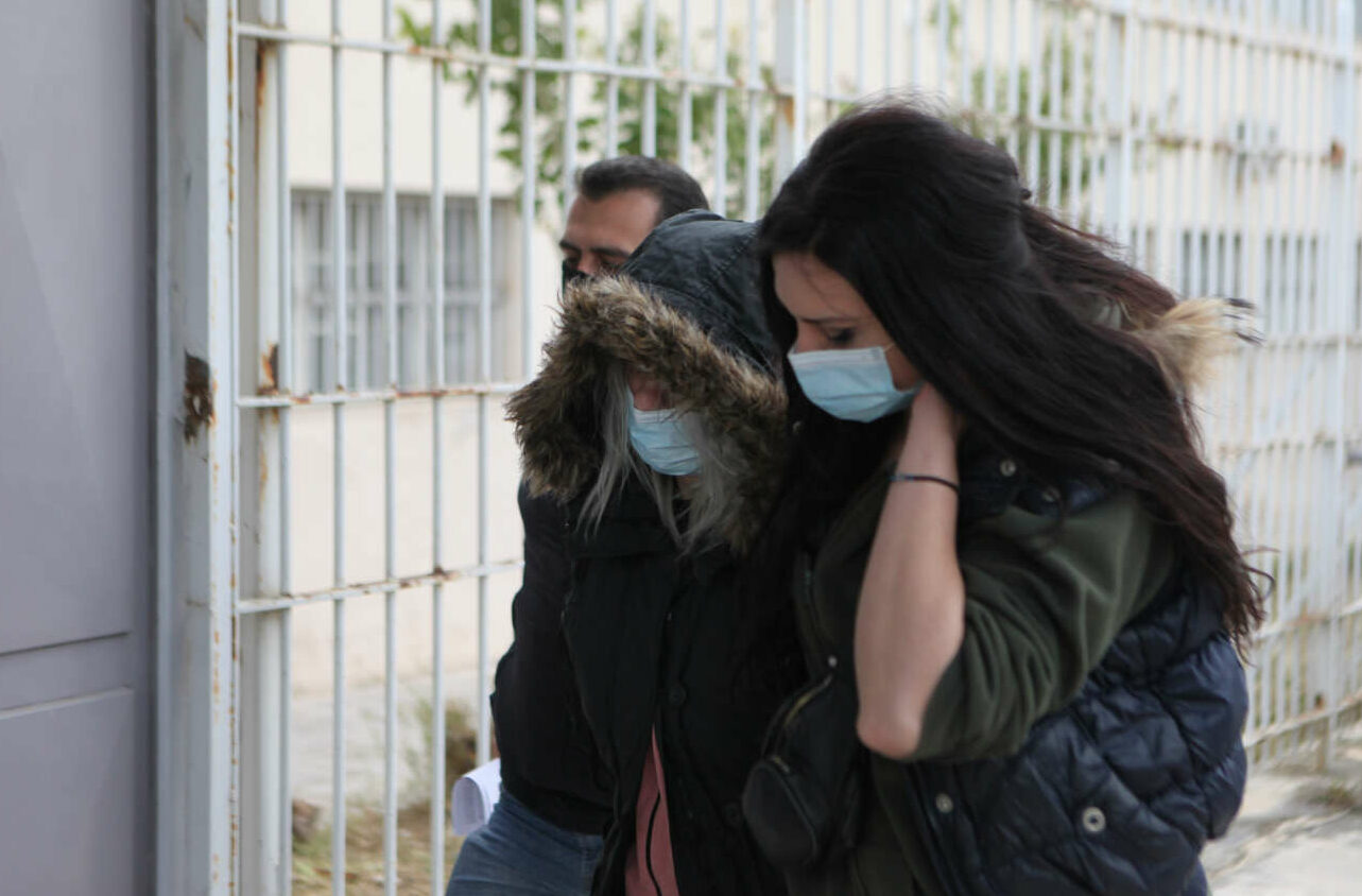 Ρούλα Πισπιρίγκου: «Εγώ στη φυλακή και άλλοι έξω κάνουν πάρτι!»