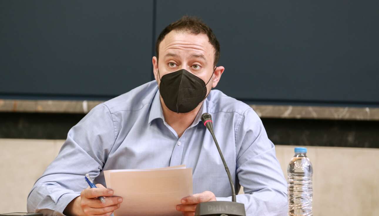 Μαγιορκίνης: Μειώθηκαν κατά 39% οι θάνατοι από Covid την τελευταία εβδομάδα