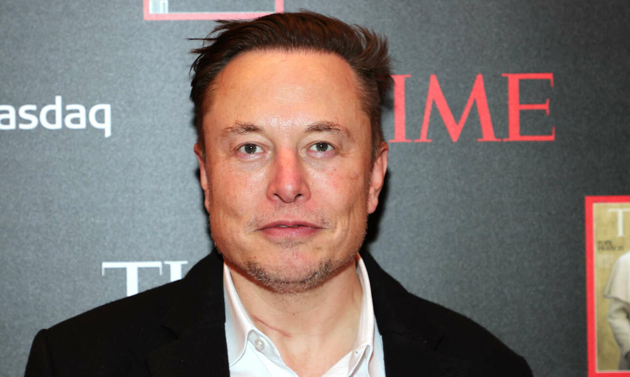 Ο Ελον Μασκ απέκτησε το 9,2% του Twitter καταβάλλοντας 2,8 δισ. δολάρια