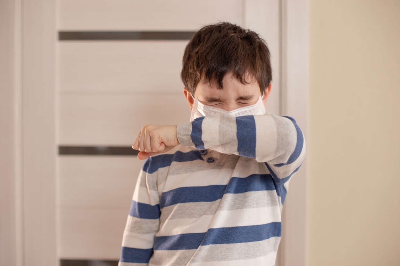 Αδενοϊός: Τι είναι, πώς κολλάει και πώς μπορεί να αντιμετωπιστεί