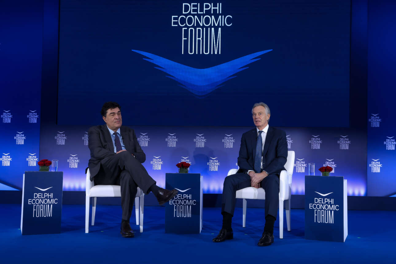 Τόνι Μπλερ: «Ο λαϊκισμός της Δεξιάς κερδίζει όταν η Αριστερά επιδιώκει επίσης τον λαϊκισμό»