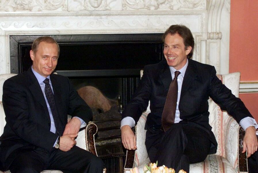 Τόνι Μπλερ: Αποκομμένος από την πραγματικότητα ο Πούτιν