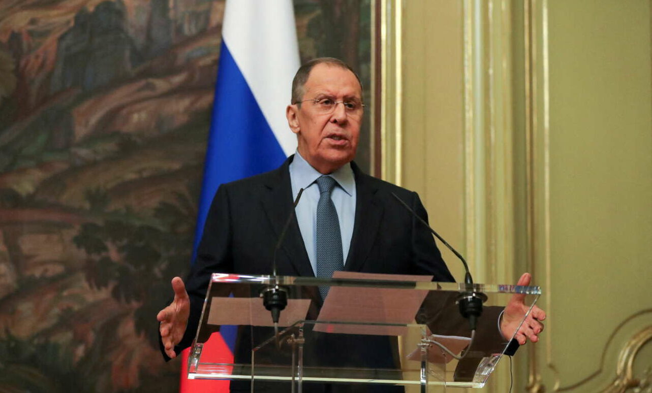 Ο Λαβρόφ ρίχνει λάδι στη φωτιά: Το Ισραήλ υποστηρίζει νεοναζί!