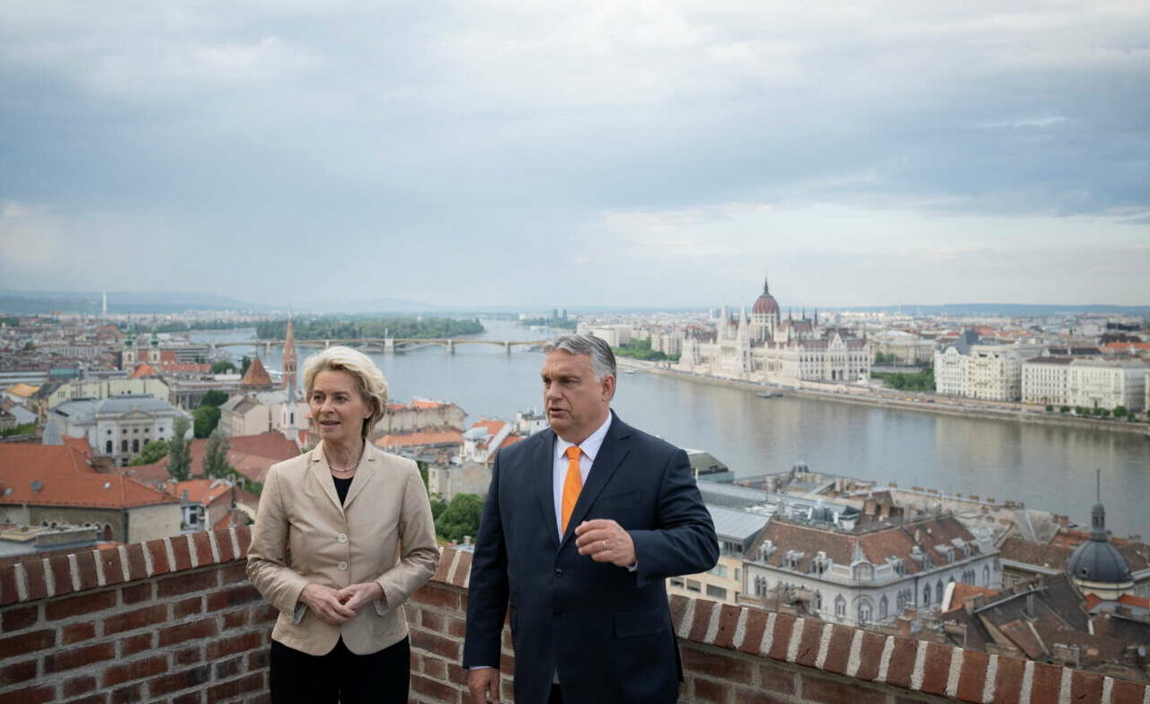 Ο Ορμπαν συζητά μόνο εμπάργκο στο ρωσικό πετρέλαιο δια θαλάσσης – που δεν το θέλει η Ελλάδα
