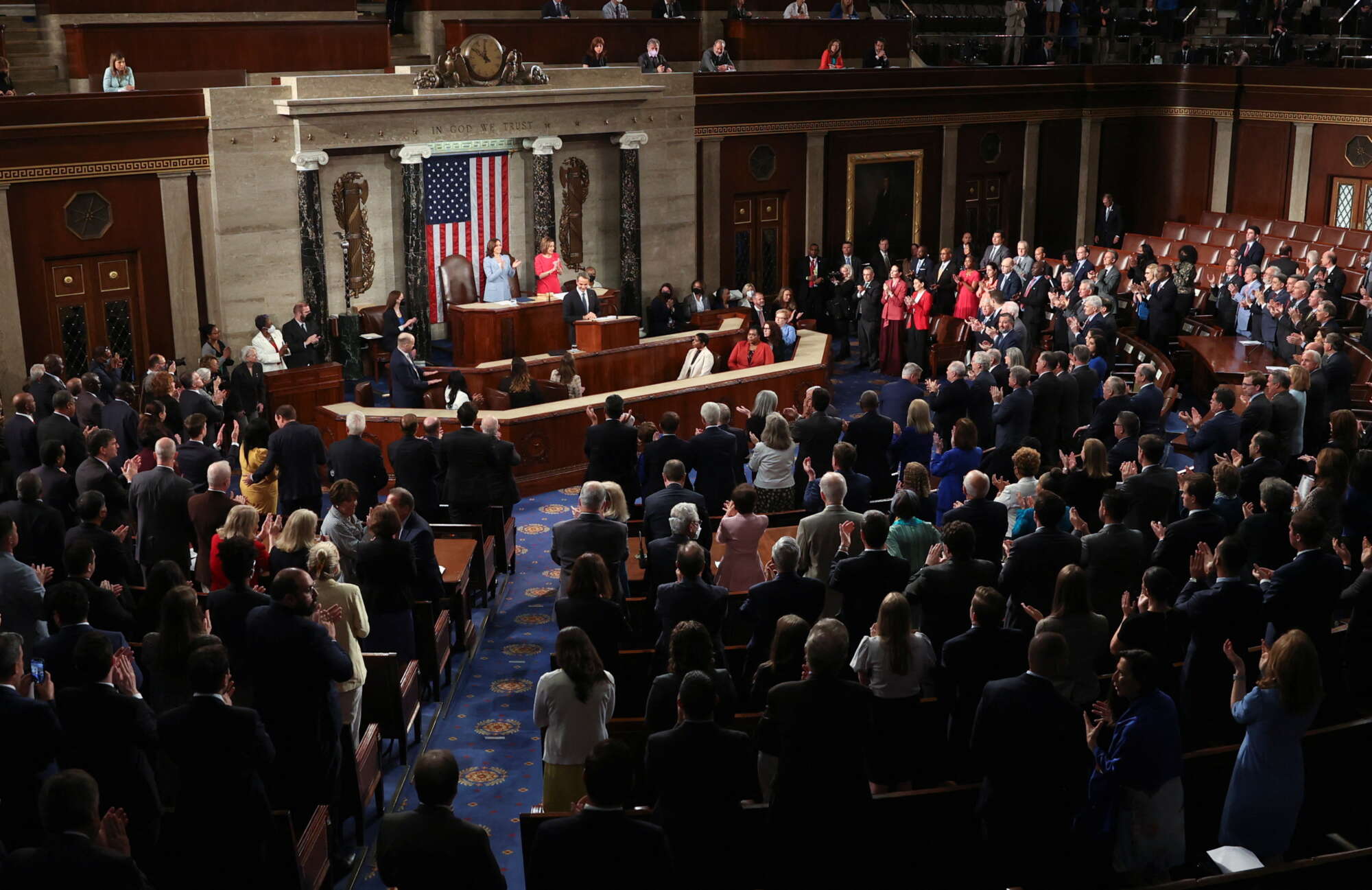 Τα μέλη και το προεδρείο του αμερικανικού Κογκρέσου χειροκροτούν όρθιοι τον έλληνα Πρωθυπουργό