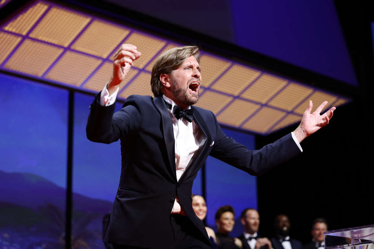 Θρίαμβος στις Κάννες για την «ελληνική» σάτιρα του Ρούμπεν Εστλουντ