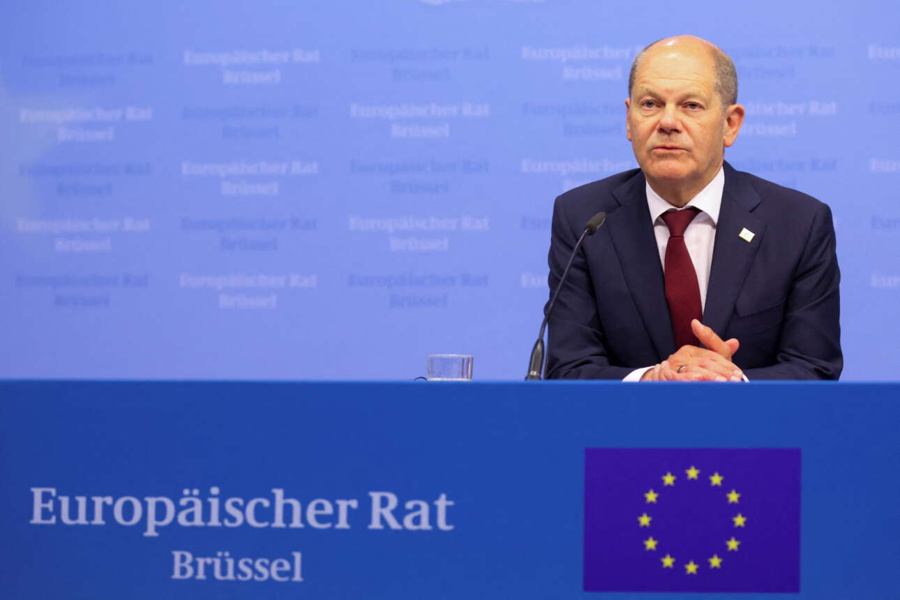 Σολτς: Συμφωνία με Μητσοτάκη για την αποστολή τεθωρακισμένων στην Ουκρανία