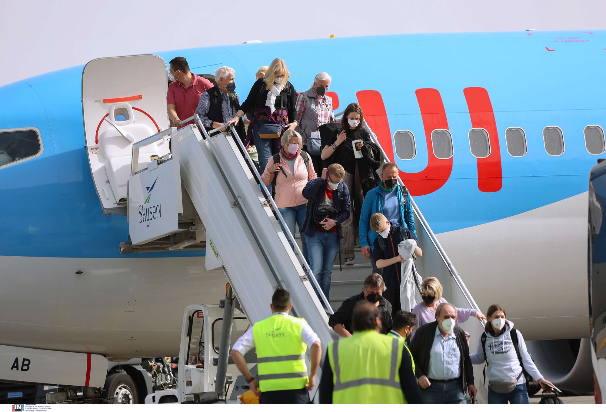 Πανδημία: Καταργούνται οι υγειονομικοί περιορισμοί στις αεροπορικές μετακινήσεις