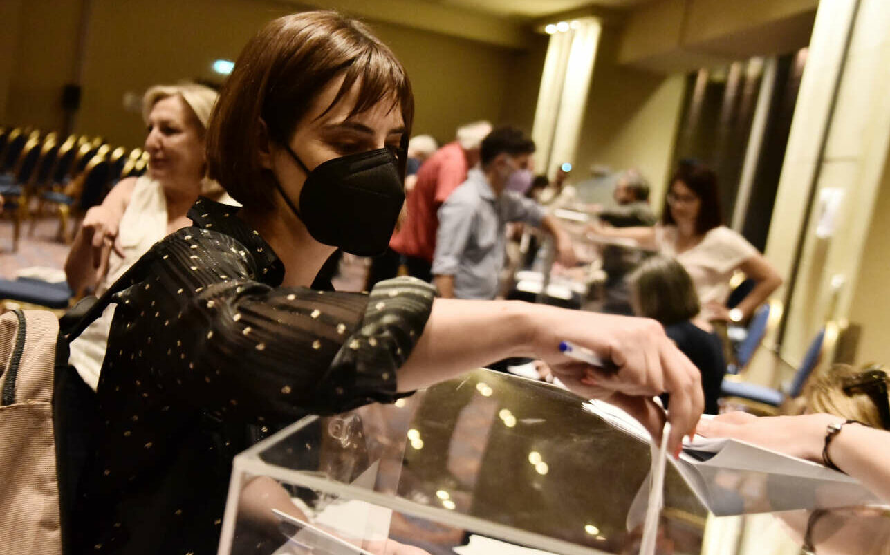 Με 76,5% –και πολλή γκρίνια– νέα γραμματέας του ΣΥΡΙΖΑ η Ράνια Σβίγκου
