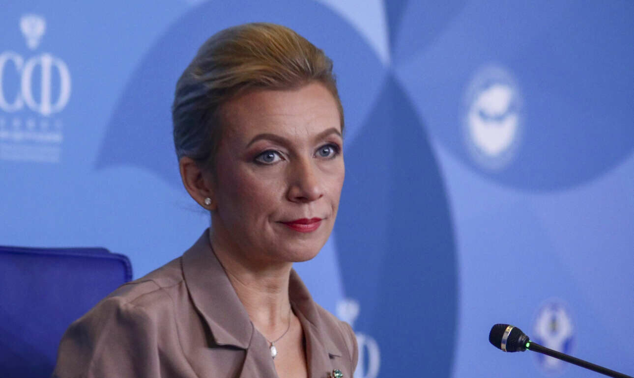 Ζαχάροβα κατά Μητσοτάκη: «Συγκρίνει τους ήρωες του Μεσολογγίου με τους Ναζί του Αζόφ»