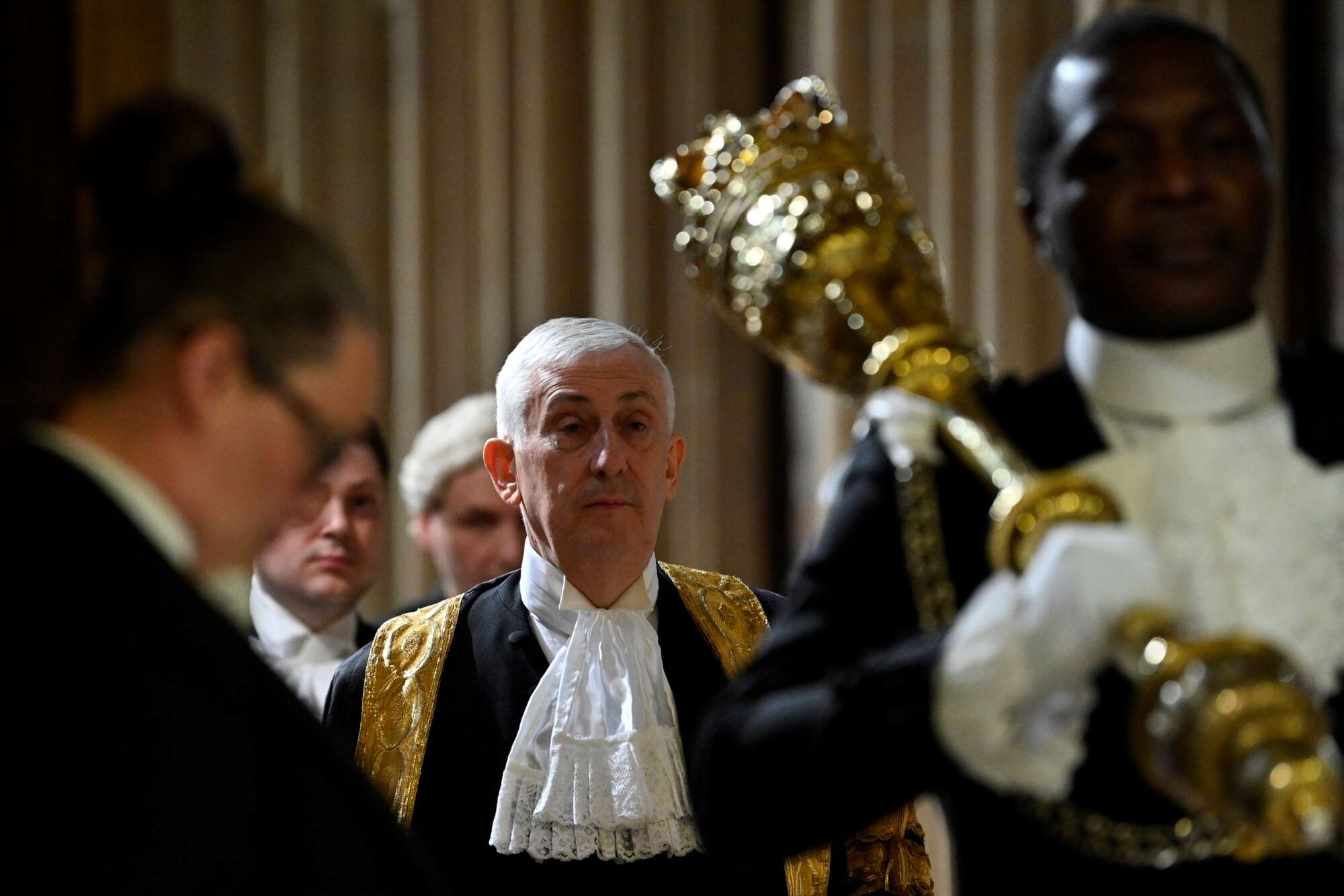 Βρετανία: «Πνιγμένο» στο αλκοόλ και τα ναρκωτικά το κοινοβούλιο