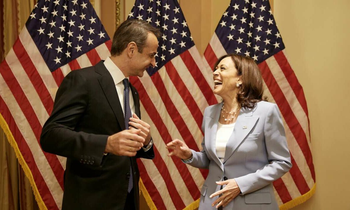 Τι είπαν Μητσοτάκης και Κάμαλα Χάρις μετά την ομιλία στο Κογκρέσο