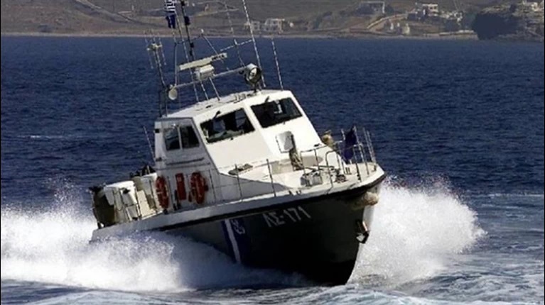 Ανάβυσσος: Σύγκρουση ταχύπλοων με 16 επιβαίνοντες – ηθοποιοί και τεχνικοί στην ταινία «Γάμος α λα Ελληνικά»