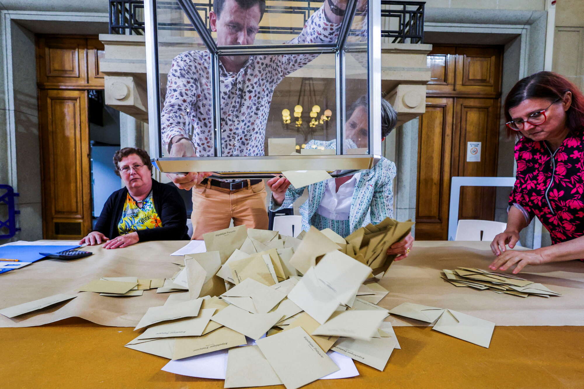 Γαλλικές εκλογές: Μεγάλη η αποχή και στον δεύτερο γύρο