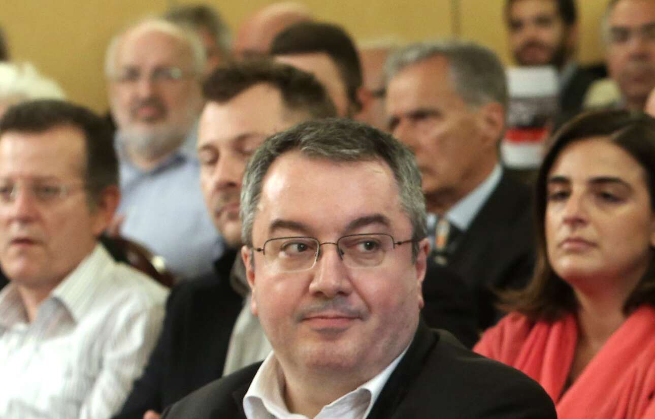 Μόσιαλος κατά Επιτροπής Εμβολιασμών: Ανεπαρκής η τεκμηρίωση για τέταρτη δόση σήμερα στους 30-59