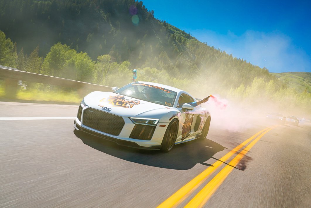 Η μεγάλη βλακεία του «Crown Rally» συν δύο νεκροί: Το κιτς που κοστίζει ζωές