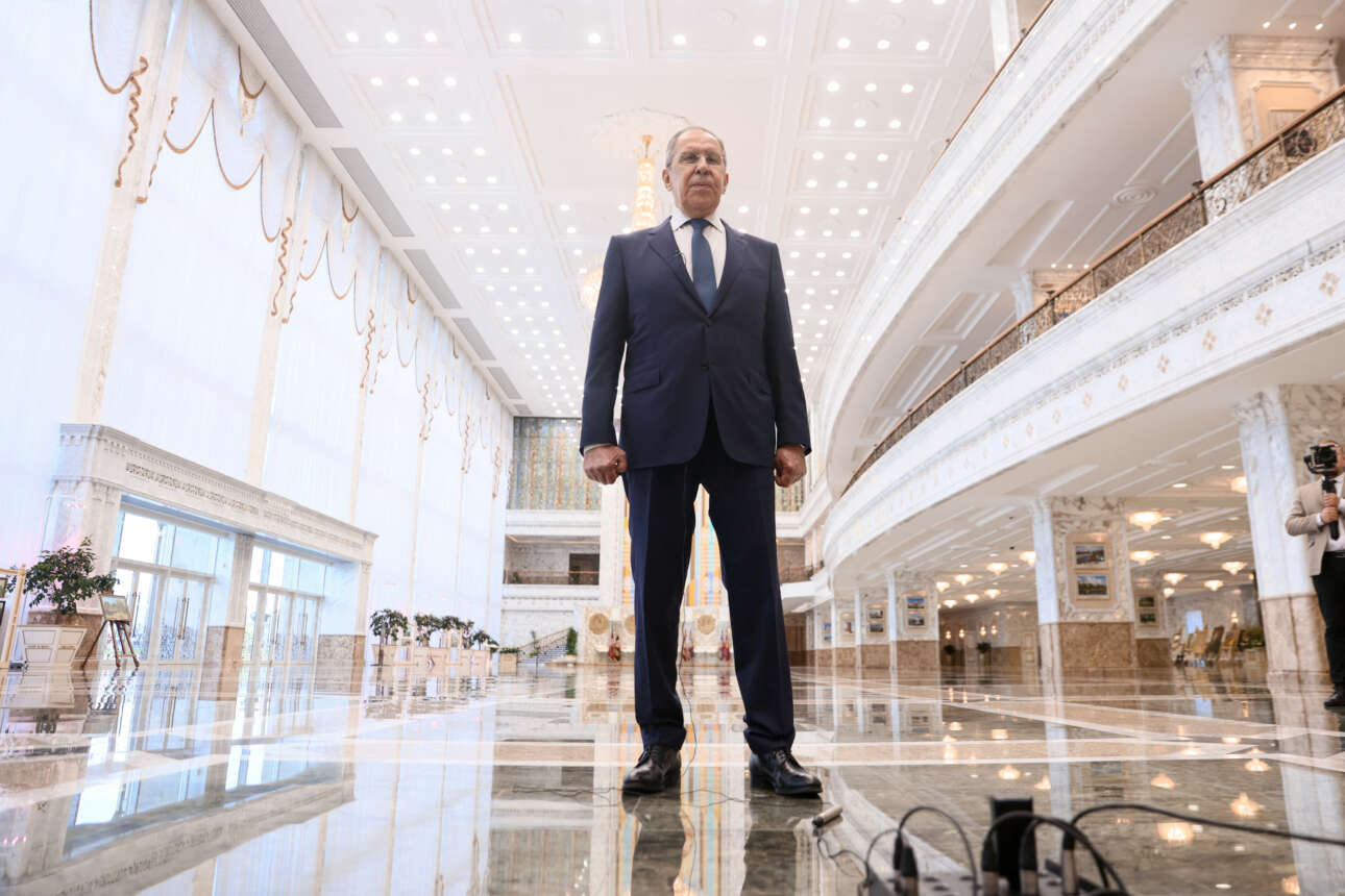 Λαβρόφ σε Γαλλία: Παραβιάσατε τη διπλωματική εθιμοτυπία