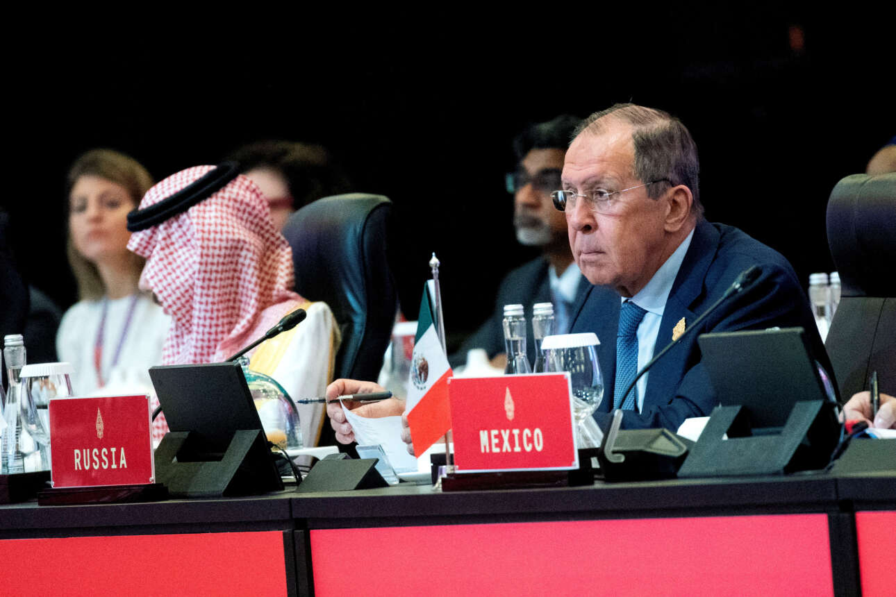 Μπαλί: Αποχώρησε από τη σύνοδο των G20 o Λαβρόφ μετά την ομιλία του