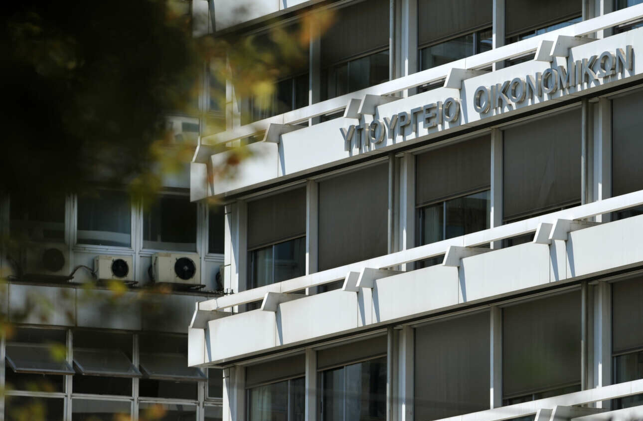 Υπουργεία Οικονομικών και Εργασίας: Και πάλι ο ΣΥΡΙΖΑ διαστρεβλώνει την πραγματικότητα