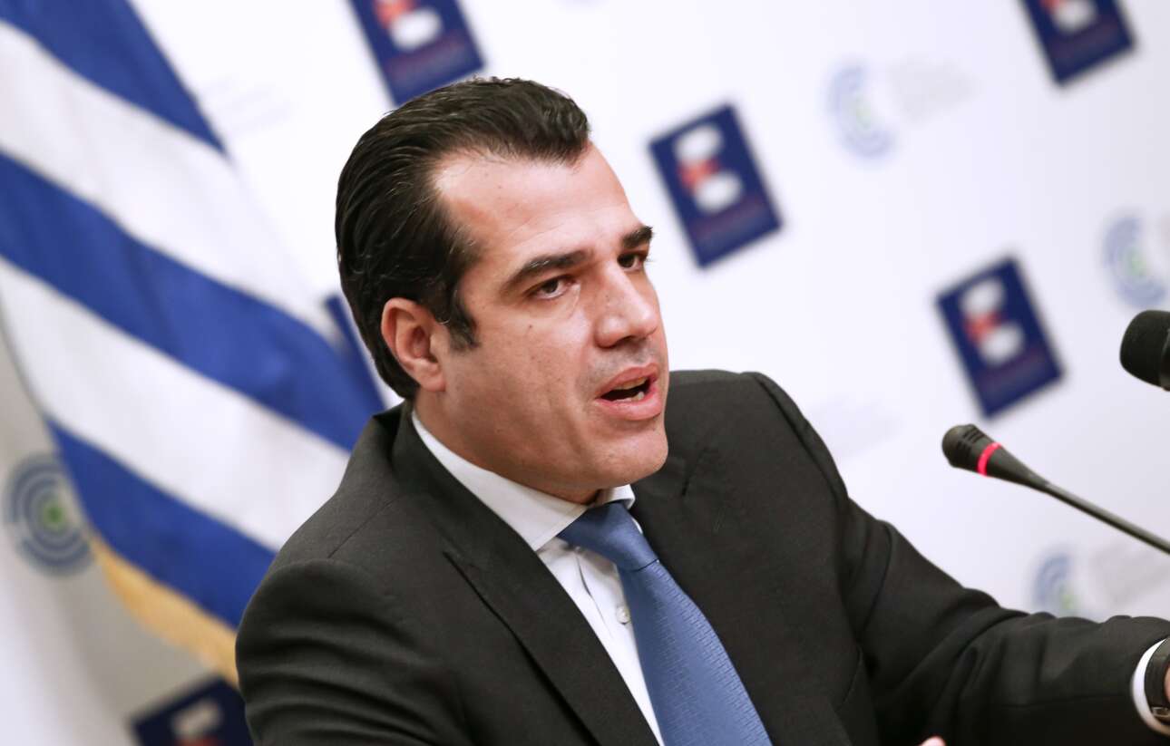 Πλεύρης: Η μετάδοση του κορονοϊού δεν γίνεται από τους κλειστούς χώρους