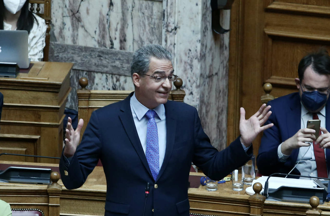 Παραίτηση Συρίγου αξίωσε ο Τσίπρας – «Θύελλα» στη Βουλή και αποχώρηση ΣΥΡΙΖΑ