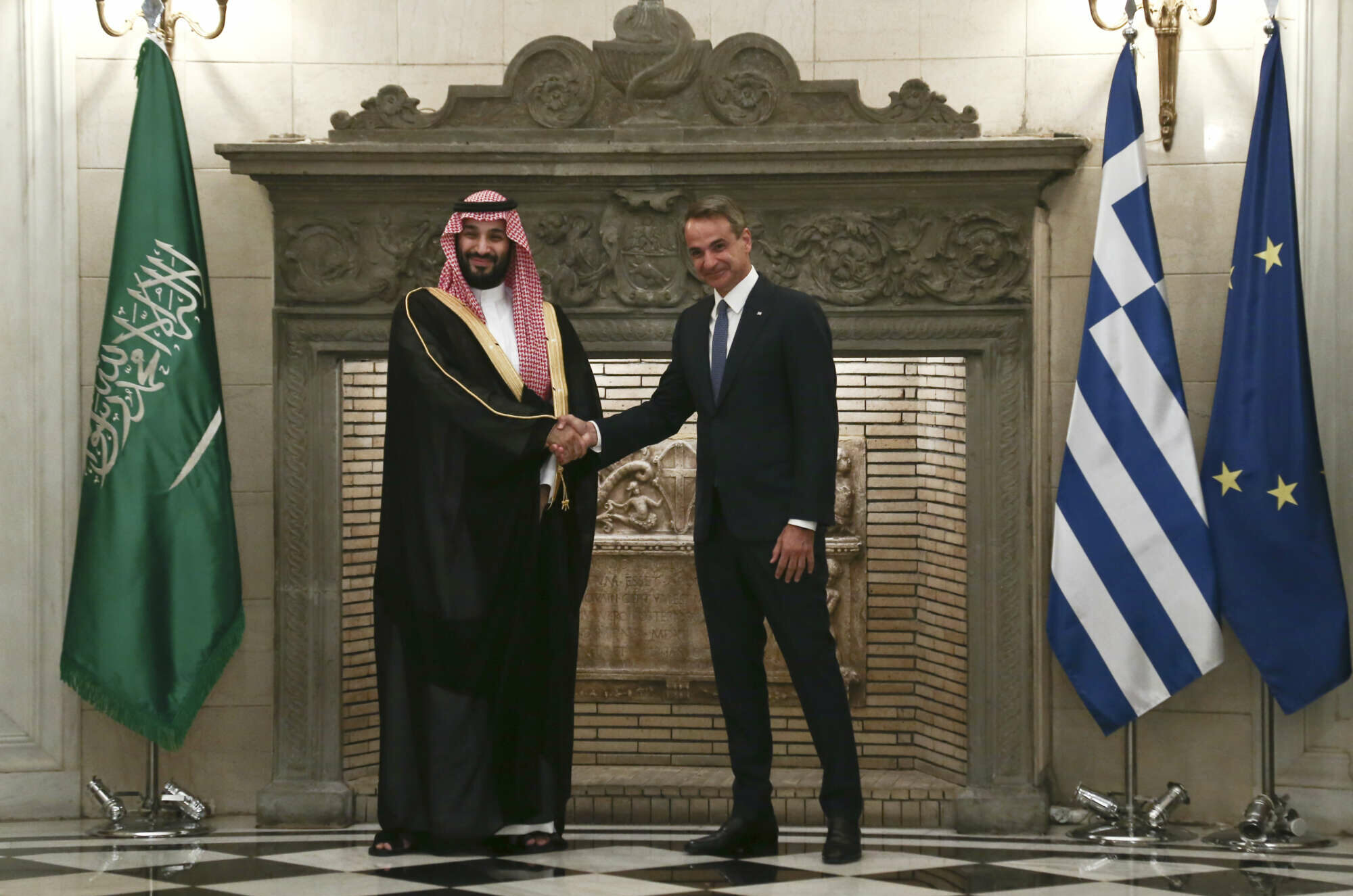 Εντεκα συμφωνίες φέρνουν πιο κοντά Ελλάδα – Σαουδική Αραβία