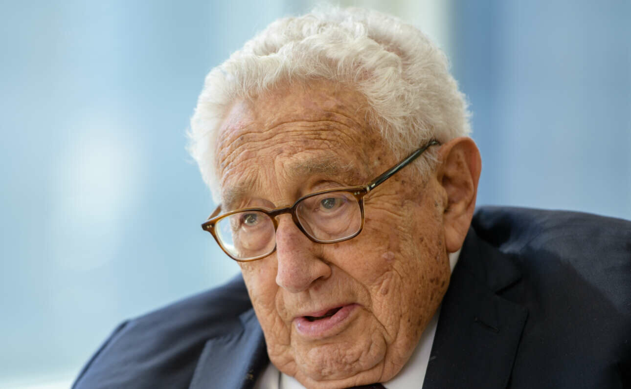 Κίσινγκερ: Να μην παραχωρηθούν ουκρανικά εδάφη με αντάλλαγμα την ειρήνευση