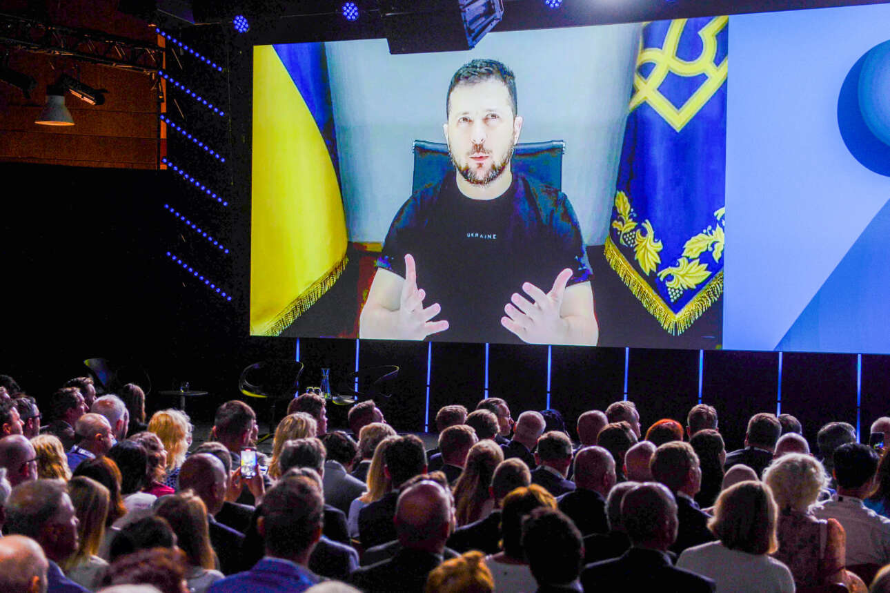 Ο Ζελένσκι κατηγορεί τη Ρωσία για οικονομική και πυρηνική τρομοκρατία