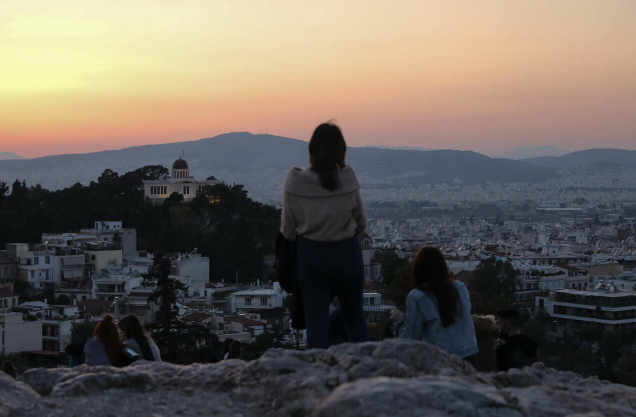 Πρόγραμμα €1,5 δισ. για φθηνή στέγη σε νέους – τι προβλέπει το κυβερνητικό σχέδιο