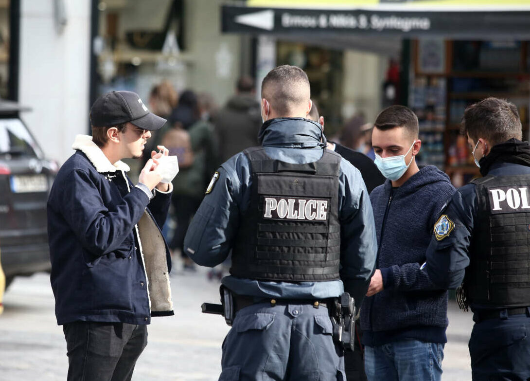 Στοχευμένα τα μέτρα για τον κορονοϊό το φθινόπωρο