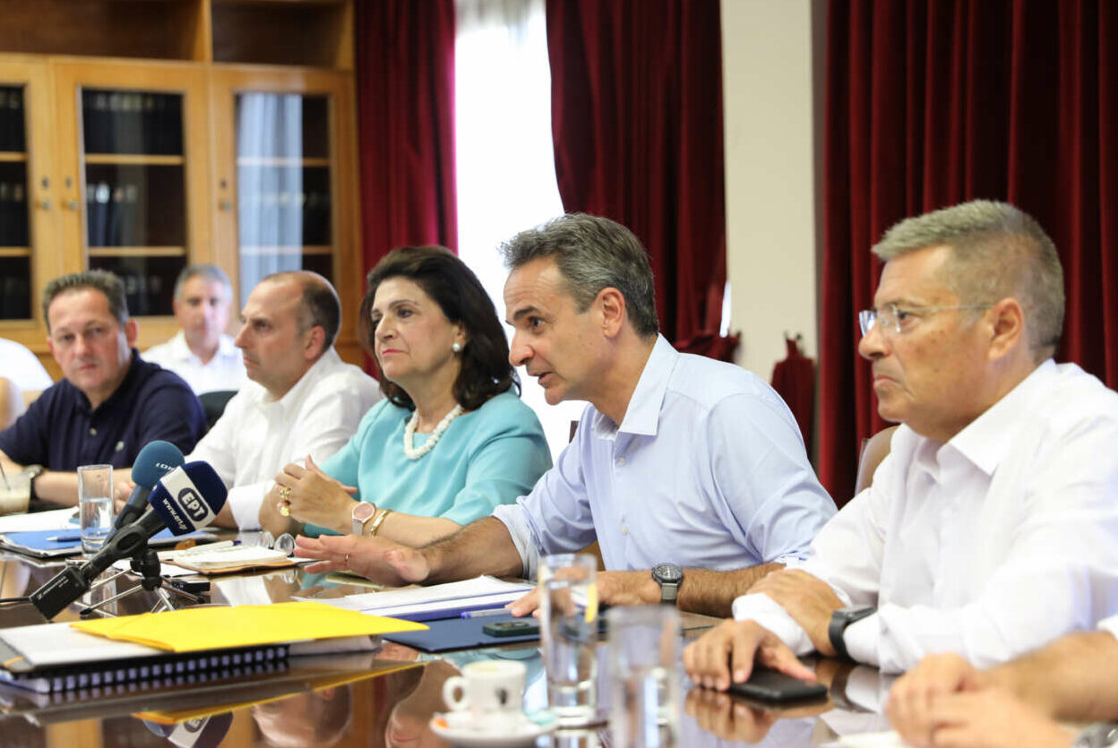 Αυξήσεις συντάξεων και κατώτατου μισθού από το δημοσιονομικό περιθώριο 2 δισ. ευρώ