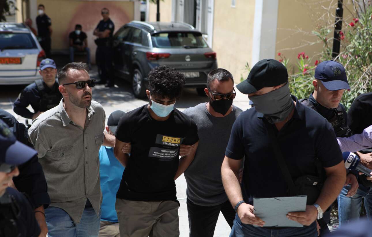 Δολοφονία 17χρονης: «Εγώ τη σκότωσα» είπε στους αστυνομικούς ο 22χρονος