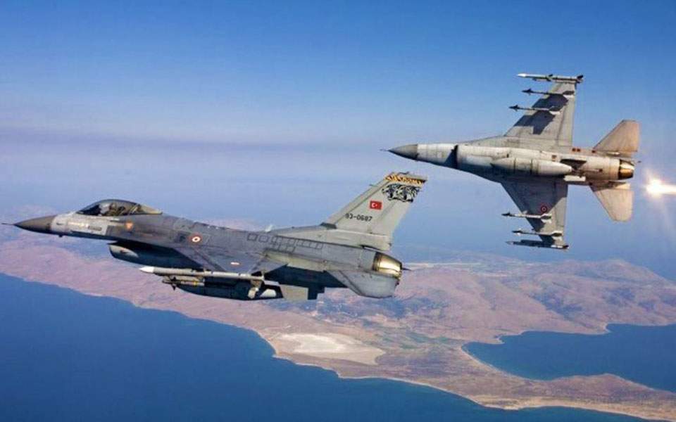 Toυρκικά F-16 πάνω από τα Διβούνια και το Καμηλονήσι Κάσου