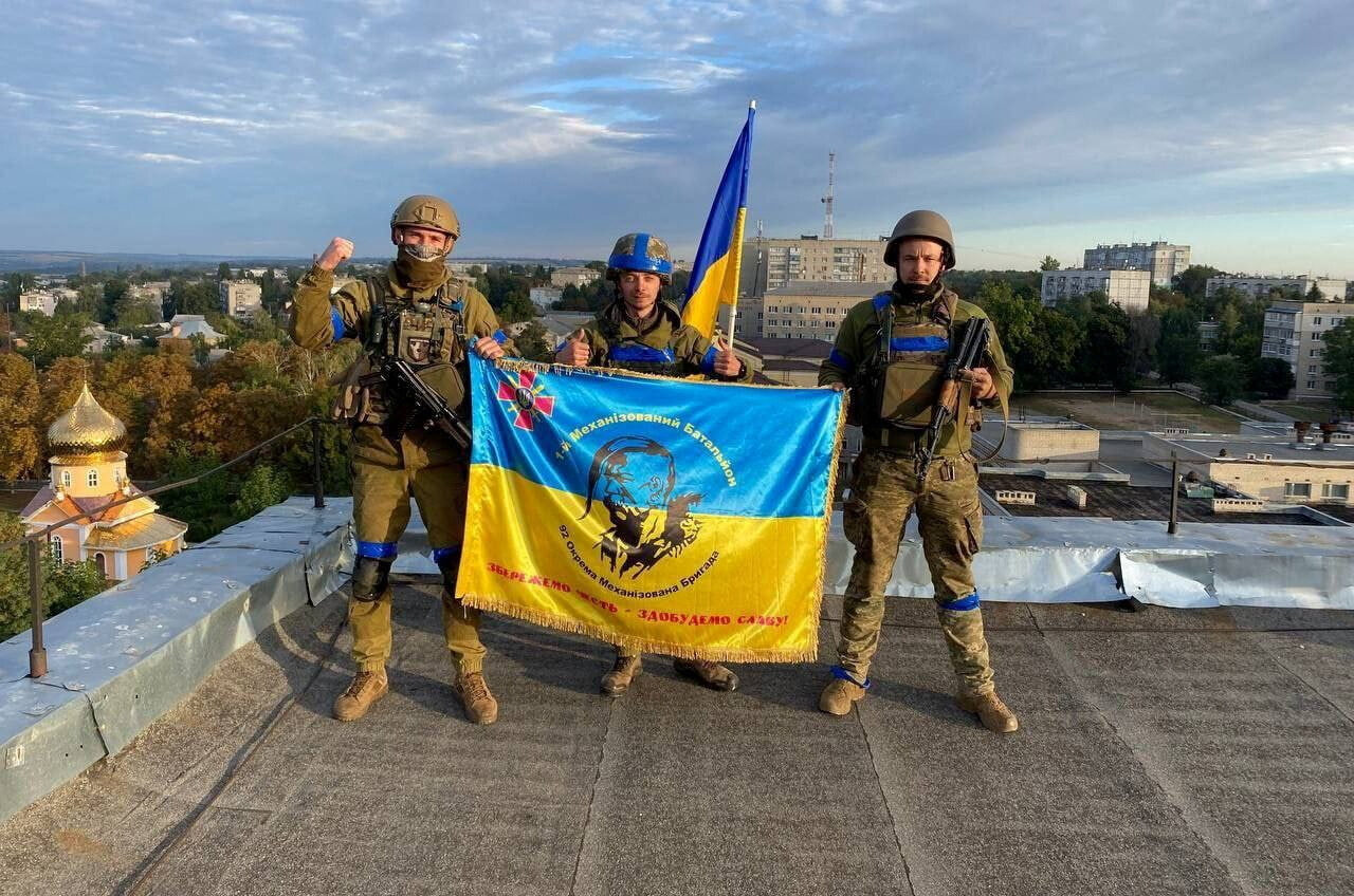 Οι Ρώσοι υποχωρούν άρον άρον από την περιοχή τού Χαρκόβου