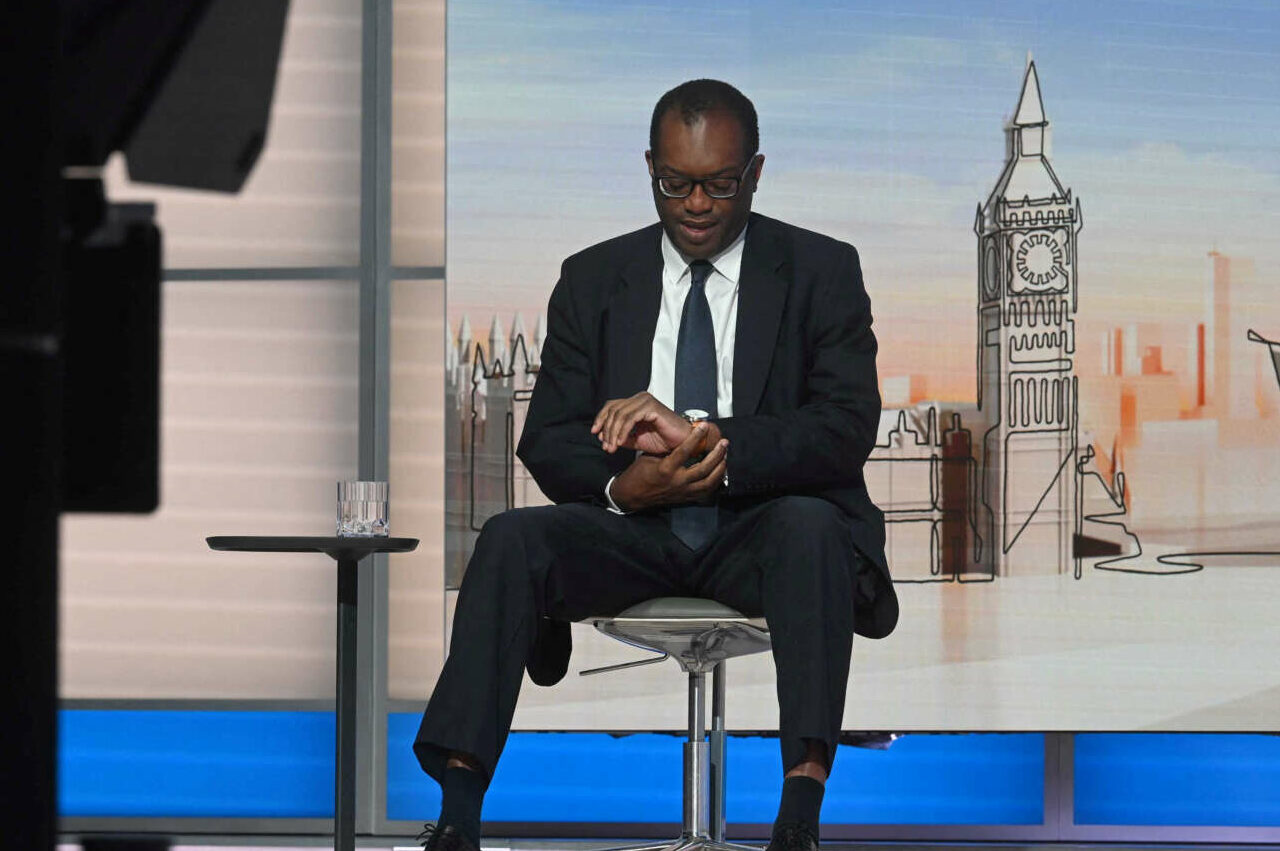 Βουτιά της στερλίνας, προβλέψεις για απόλυτη ισοτιμία με το δολάριο  