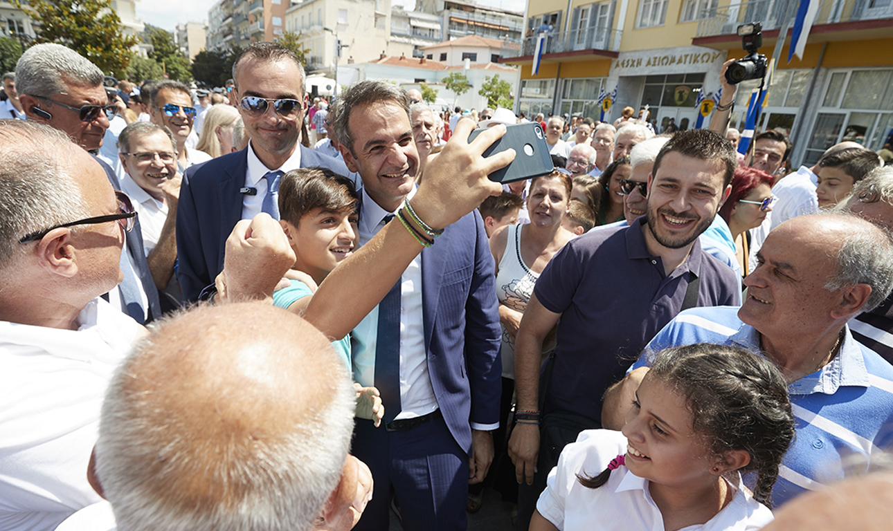 Το σχέδιο μάχης του Μαξίμου: «H πρώτη κάλπη σαν τελική»