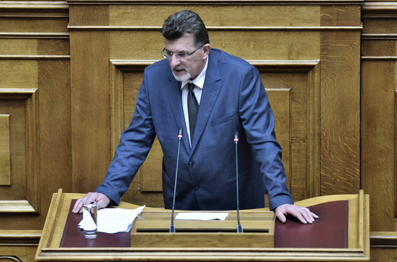 Τα παίρνει πίσω ο βουλευτής Ξάνθης Μπαράν, αλλά δεν πείθει