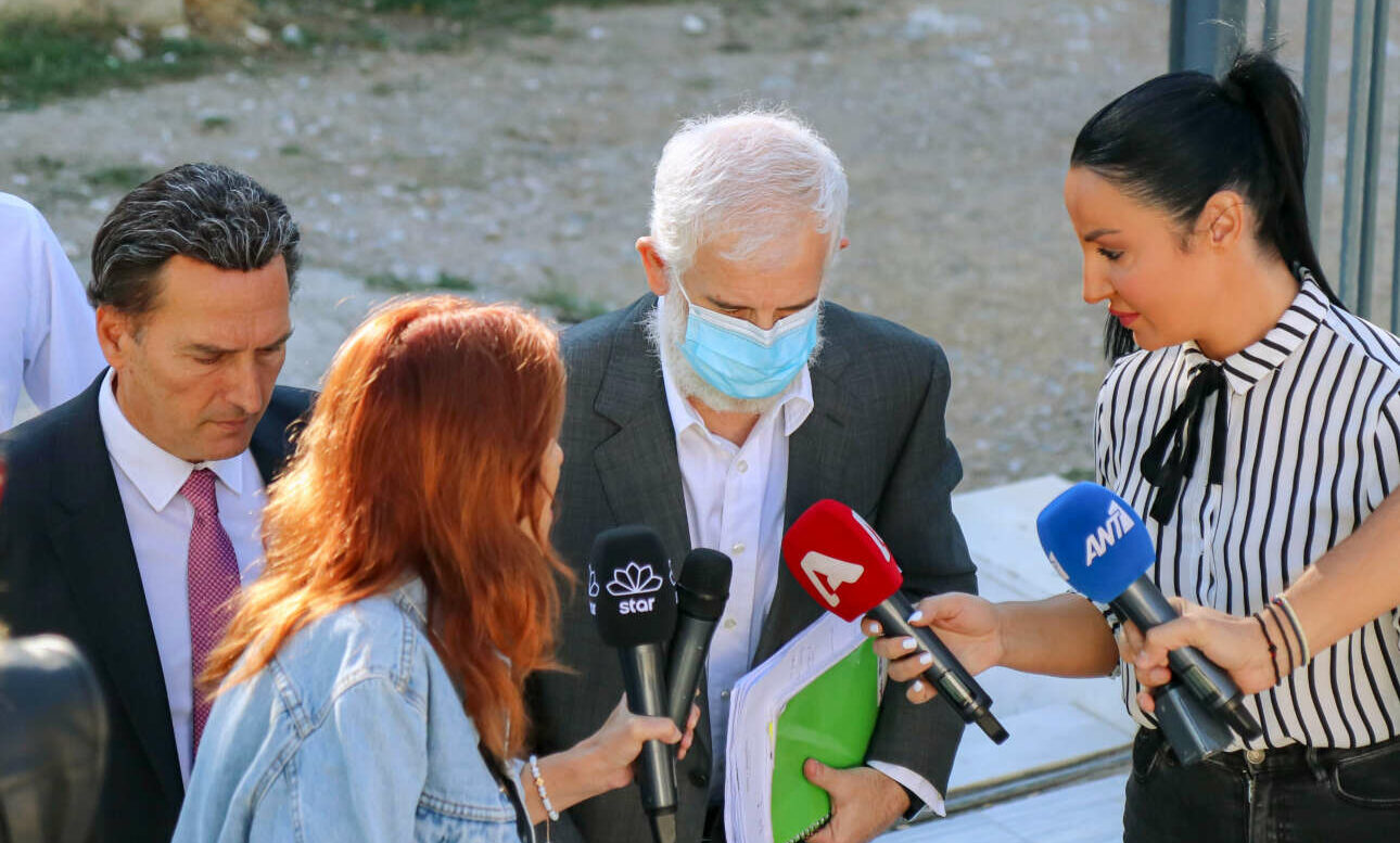 Μπιμπίλας στη δίκη Φιλιππίδη: «Πέτρο, βρες τη δύναμη να ζητήσεις συγγνώμη από αυτά τα κορίτσια»