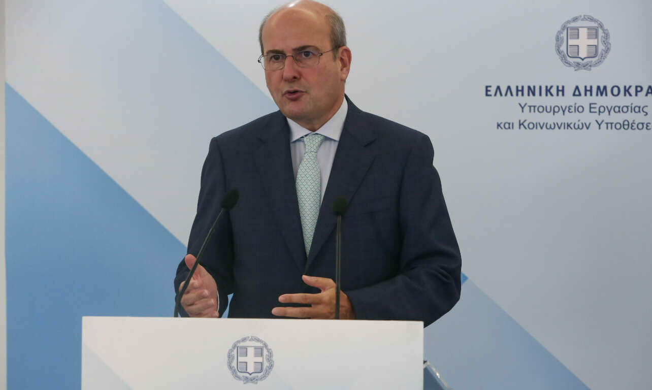 Χατζηδάκης: Τα στοιχεία για τις εκκρεμείς συντάξεις διαψεύδουν τα «μαθηματικά του ΣΥΡΙΖΑ»