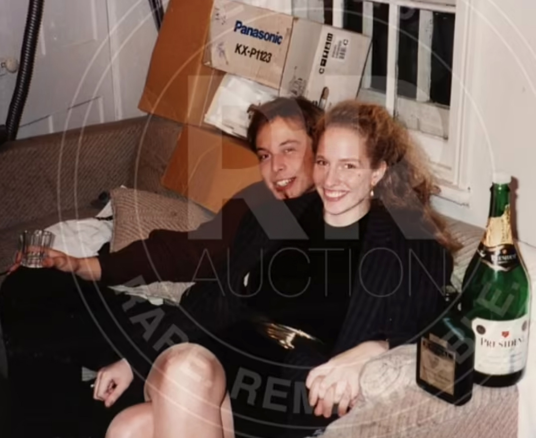 Φωτογραφίες στο σφυρί: Ο τρελούτσικος φοιτητής Ελον Μασκ και το κορίτσι του