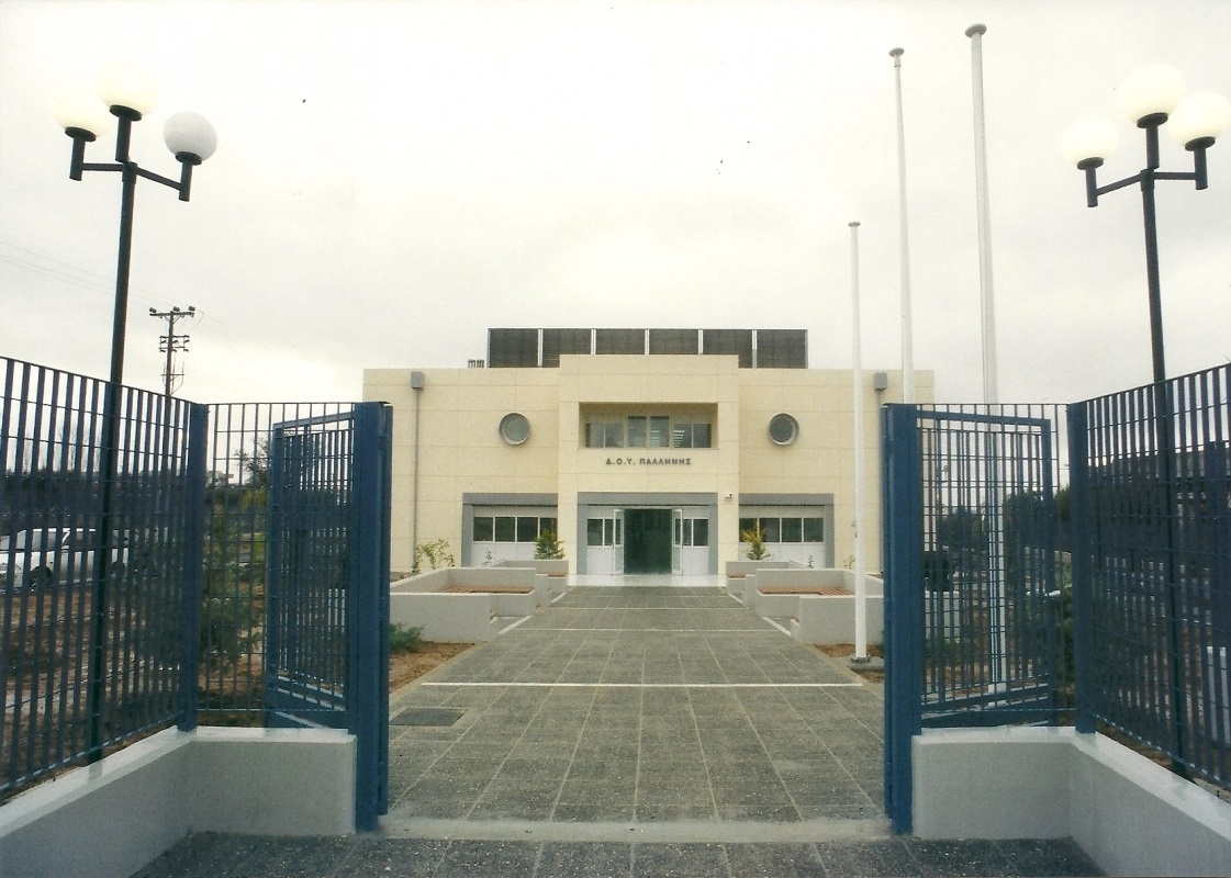 Του δέσμευσαν τους λογαριασμούς, τα έκανε «γυαλιά- καρφιά» στη ΔΟΥ Παλλήνης