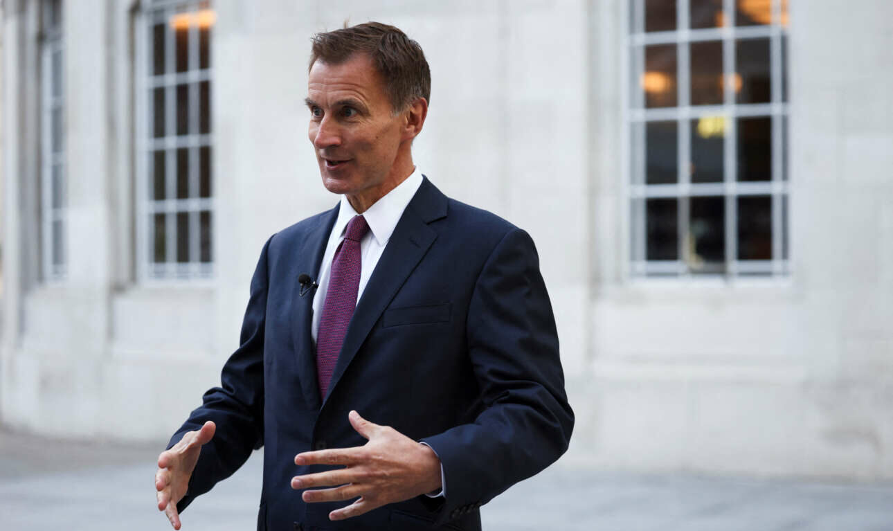 «Η κυβέρνηση έκανε λάθη» παραδέχεται ο νέος βρετανός υπουργός Οικονομικών