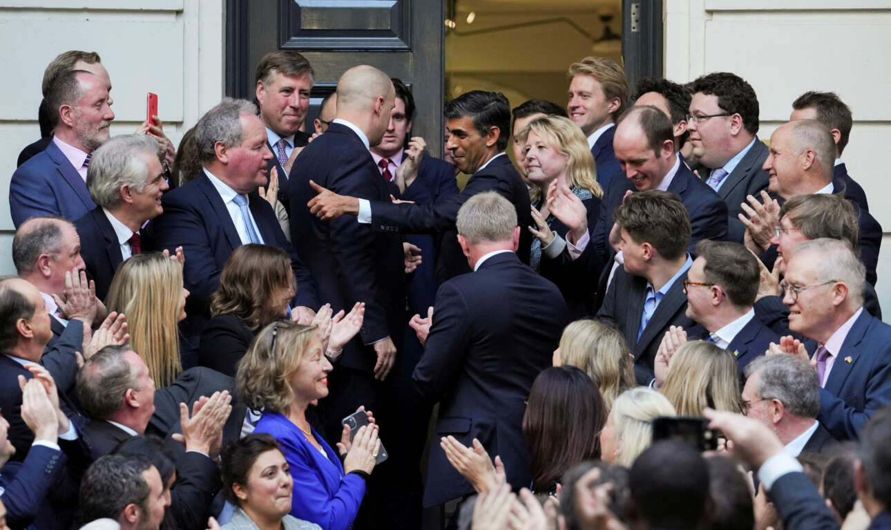 Δραματική η πρώτη ομιλία του πρωθυπουργού Σούνακ: «Ενότητα ή πεθαίνουμε»