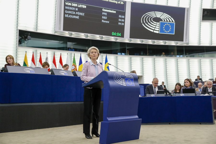 Ούρσουλα φον ντερ Λάιεν: Τα δύο βήματα για τη διόρθωση της αγοράς φυσικού αερίου και το πλαφόν