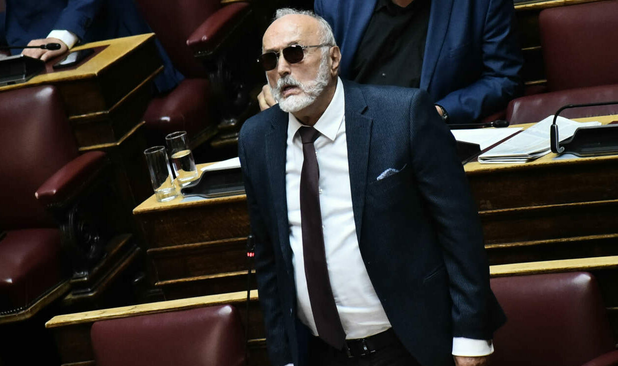 Επιστροφή Κουρουμπλή στην Κοινοβουλευτική Ομάδα του ΣΥΡΙΖΑ