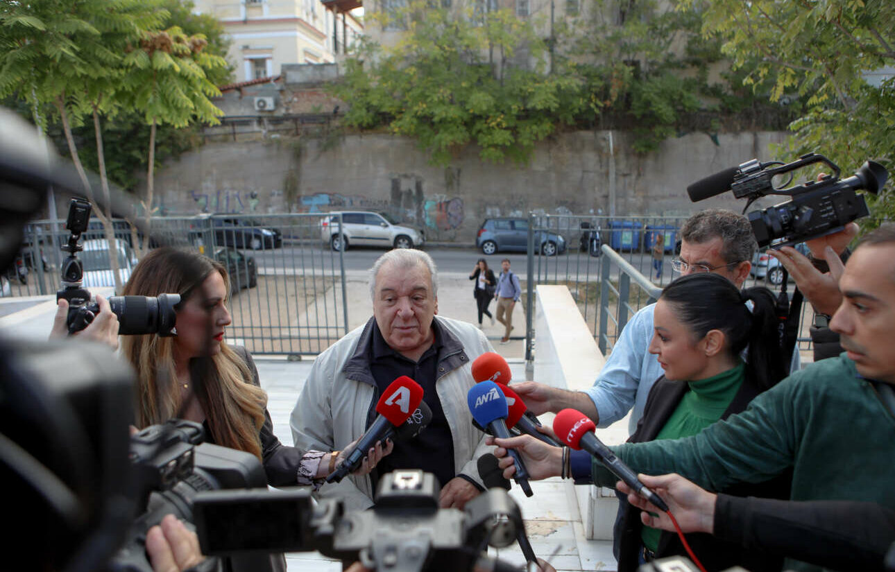 Στη δίκη Φιλιππίδη Μακρυπούλια, Χαλκιάς και Σχίζα – Ενταση για την αντικατάσταση ενόρκου