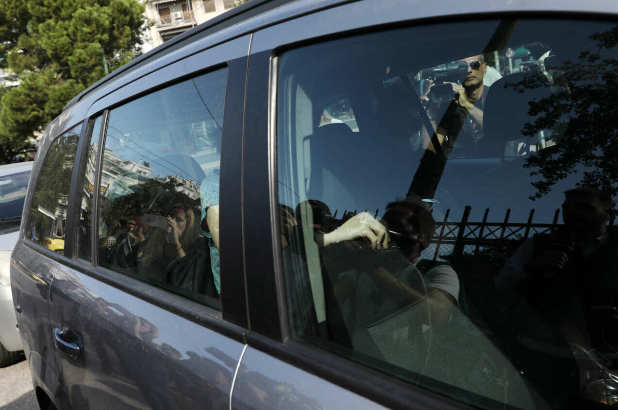 Υπόθεση 12χρονης στον Κολωνό: Αυτοβούλως στη ΓΑΔΑ και άλλος άνδρας – Γιατί μπήκε φυλακή η μητέρα της